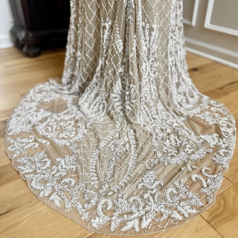 Elegant Sherri Hill Beige Cream Embellished Engagement Formal Prom Dress Size 4 - Picture 8 of 16